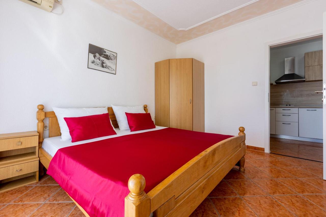 Apartments Pera Selce Exterior foto
