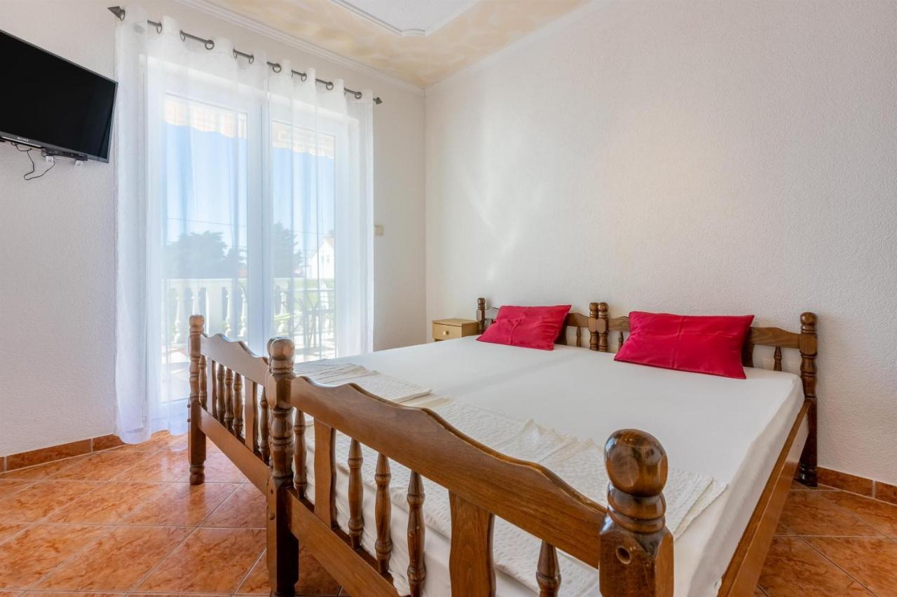 Apartments Pera Selce Exterior foto