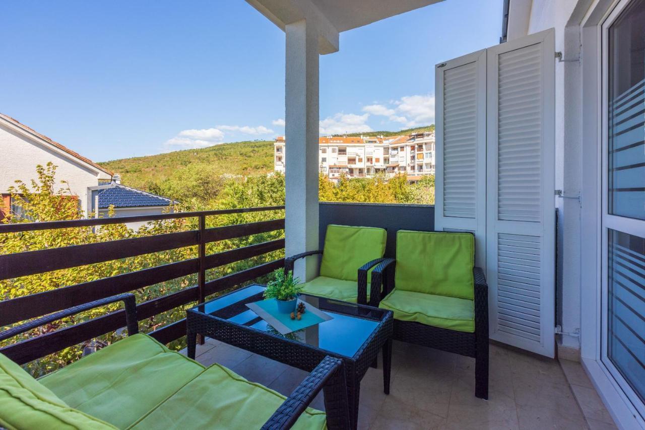Apartments Pera Selce Exterior foto